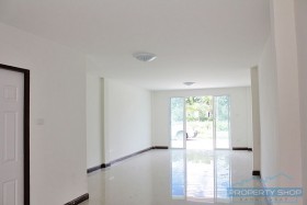 Bang Saray Building For Rent - 2 Bedrooms Commercial For Rent In Bang Saray, Na Jomtien