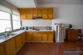 Private Beach Condo For Sale, Beach Front - 2 Bedrooms Condo For Sale In Bang Saray, Na Jomtien