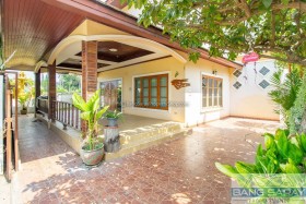 Two Story House For Sale In Bang Saray Private Estate. - 5 Bedrooms House For Sale In Bang Saray, Na Jomtien