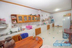 House For Sale In Soi Siam With 3 Bungalow For Rent. - 3 Bedrooms House For Sale In East Pattaya, Pattaya City