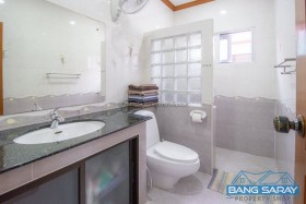 Pool Villa 3 Bedrooms For Sale, New Renovated, Near Market. - 3 Bedrooms House For Sale In Bang Saray, Na Jomtien