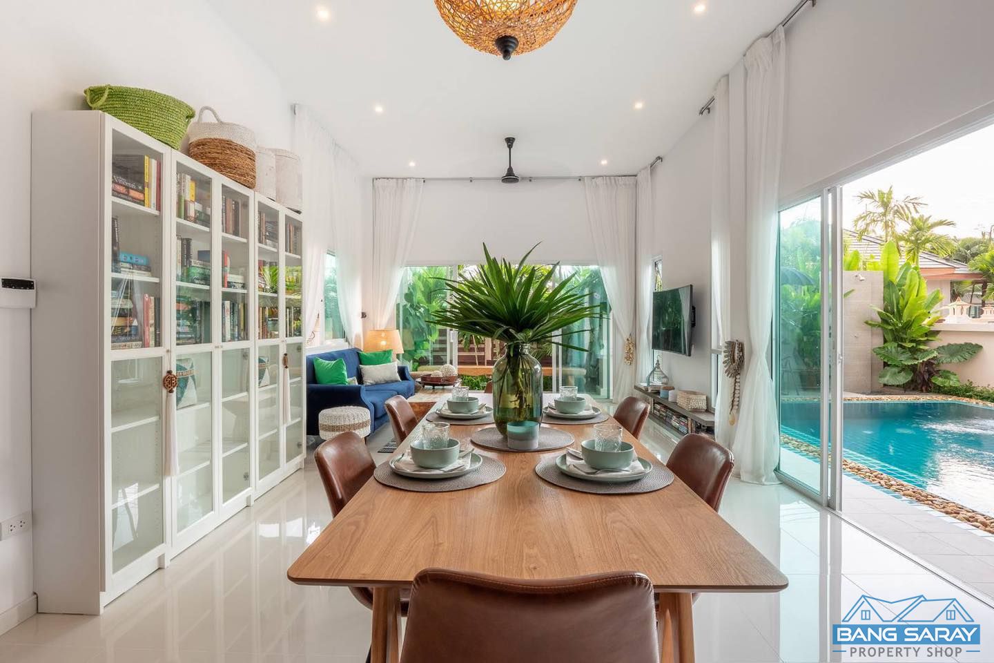 Pool Villa Balinese Styles for Sale in Na Jomtien House  For sale