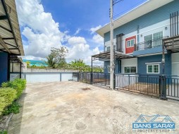 Town Home For Sale Near NongNuch Garden - 3 Bedrooms House For Sale In Bang Saray, Na Jomtien
