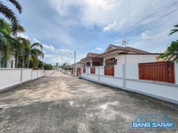Single House For Sale In Bang Saray Beachside - 5 Bedrooms House For Sale In Bang Saray, Na Jomtien