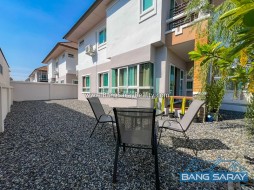 Spacious 2-Storey Detached House With Communal Pool - 3 Bedrooms House For Rent In Bang Saray, Na Jomtien