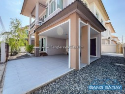 Spacious 2-Storey Detached House With Communal Pool - 3 Bedrooms House For Rent In Bang Saray, Na Jomtien
